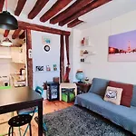 Lägenhet Cozy Le Marais With 1 Separate Bed Paris