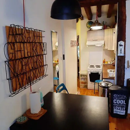 Апартаменты Cozy Le Marais With 1 Separate Bed *